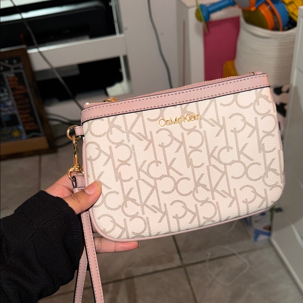 Calvin Klein White and Pink Wristlet